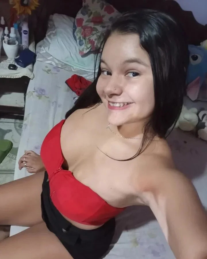 Luz Medina image 2