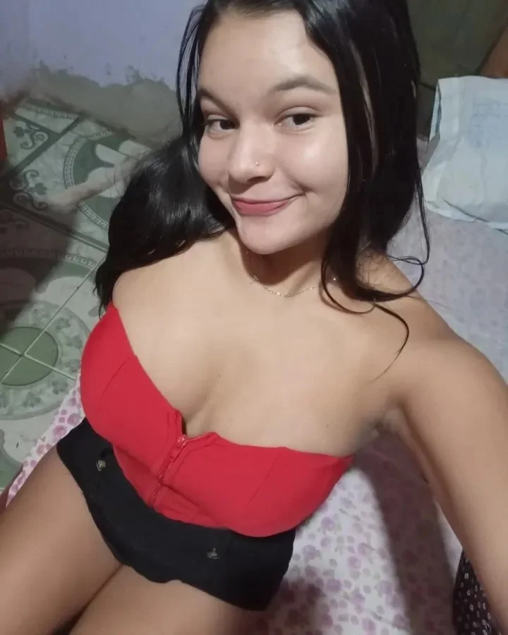 Luz Medina image 3
