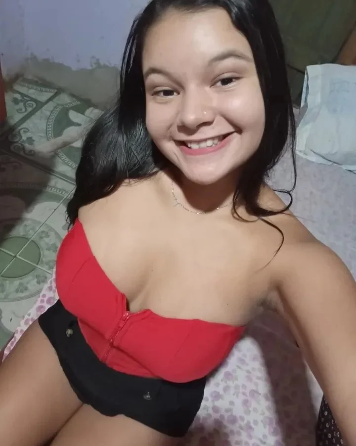 Luz Medina image 5