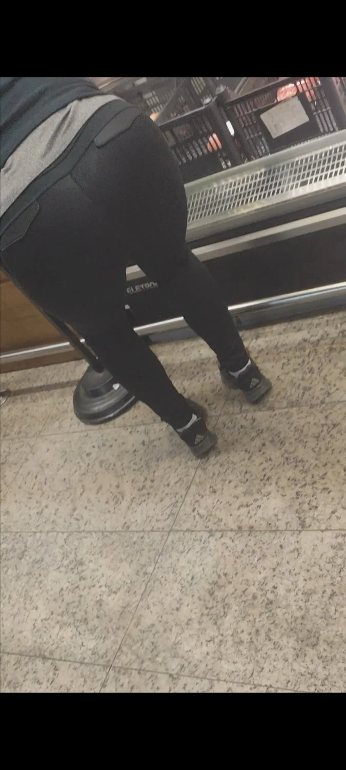 Public ass 20 image 5