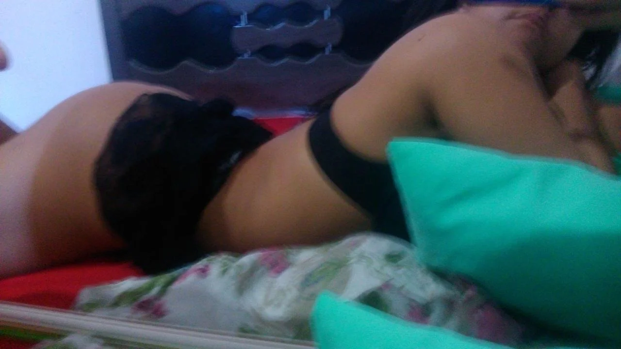 Esposinha muito gostosa no corno manso, comentem pois ele adora image 2