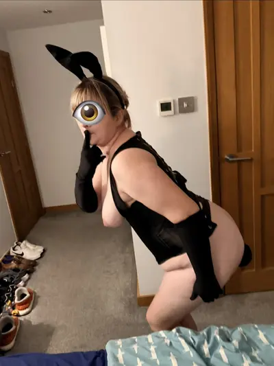 🇬🇧 hubbys British Hotwife dressed as a slutty bunny. MILF mom married QOS PAWG webslut cover image