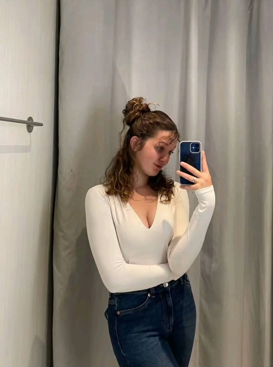 Emma The French Slut for all to see. image 3