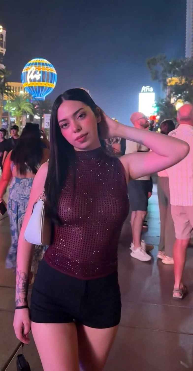 Insta - Yamirootz - puta mexicana desnuda con (IA) 🔥🔥🔥🔥 image 2