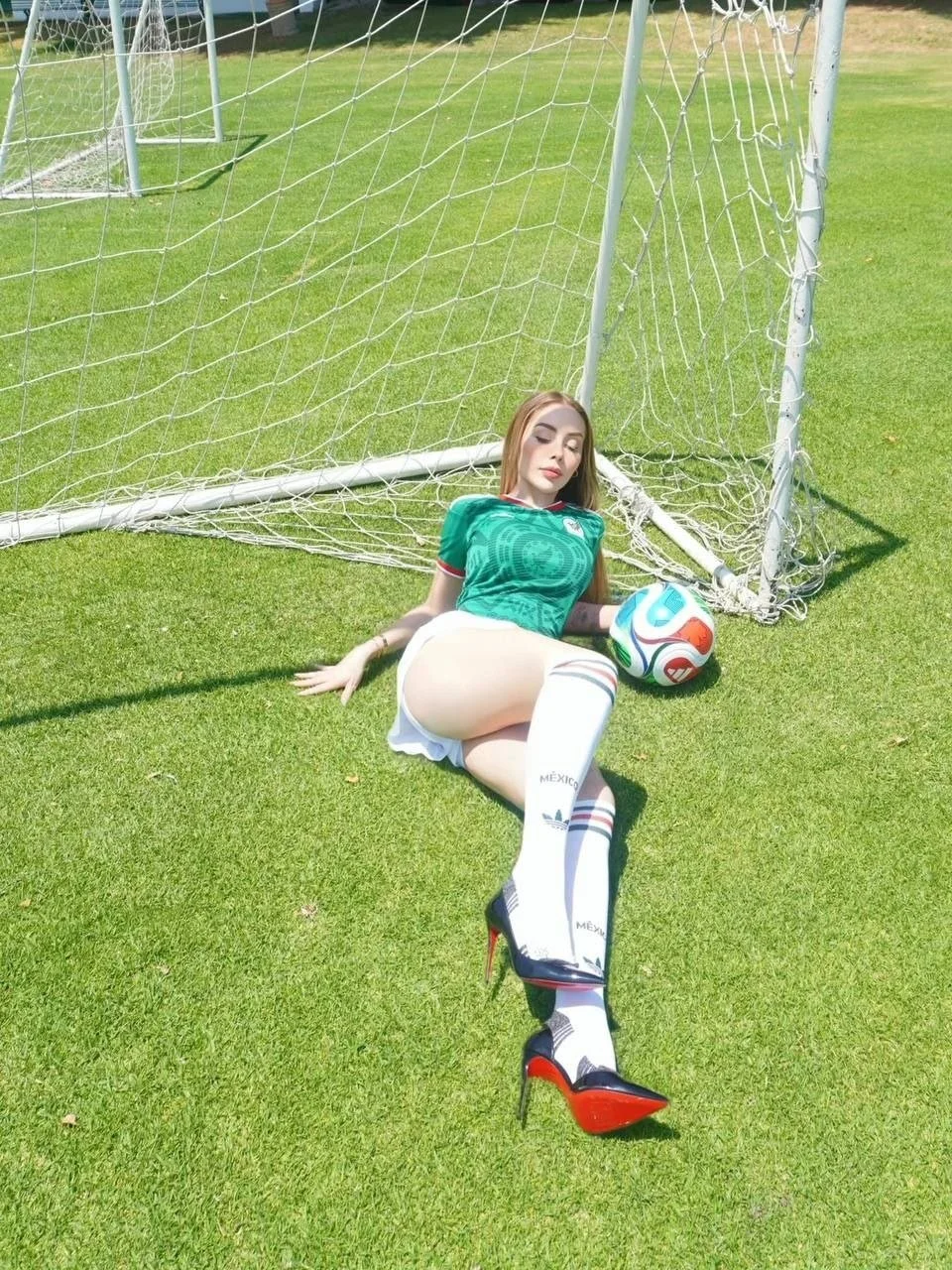 Maya Nazor image 2