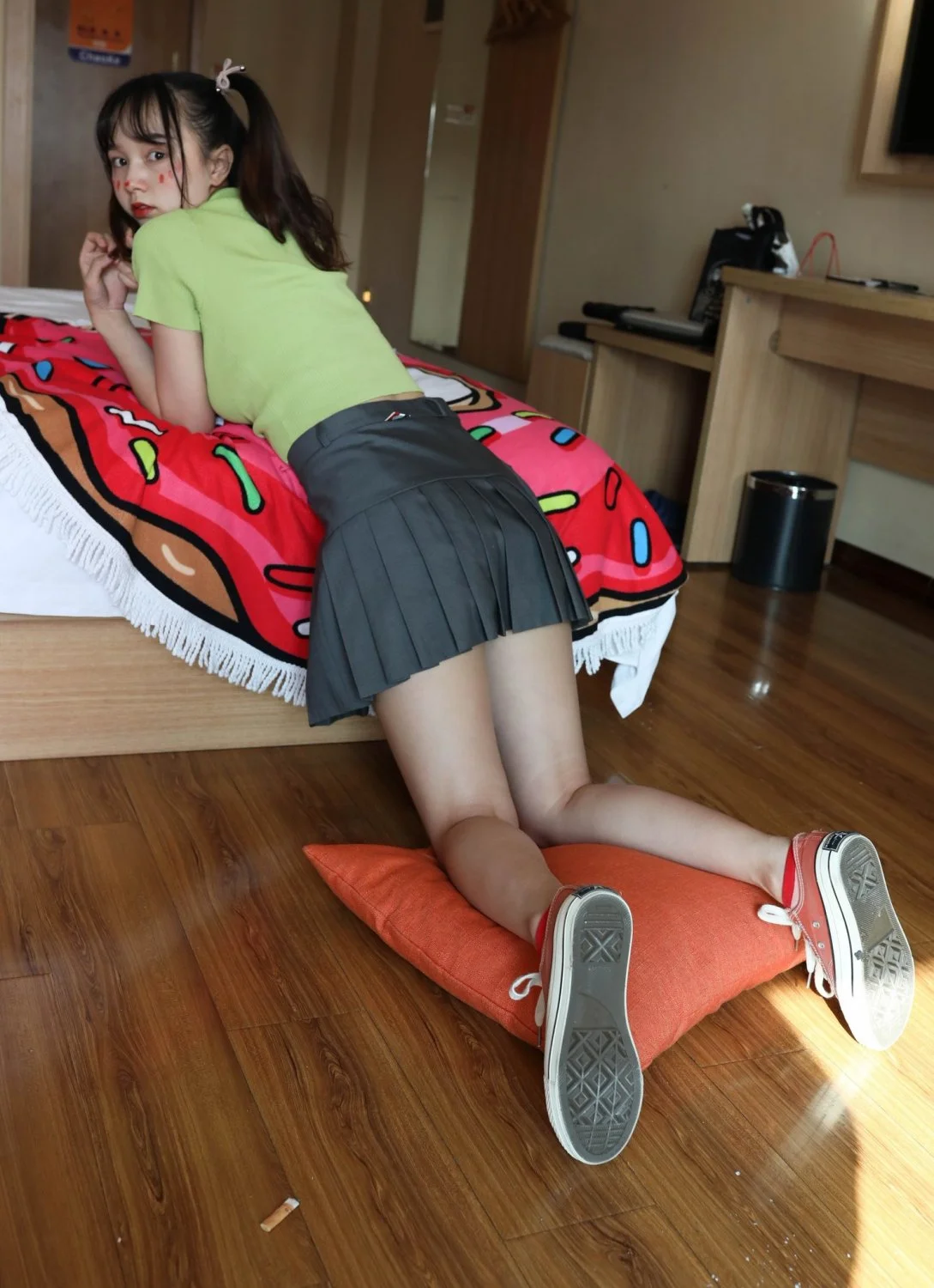 Beautiful Korean Feet 1 - C18bRoErbW92LEX image 35