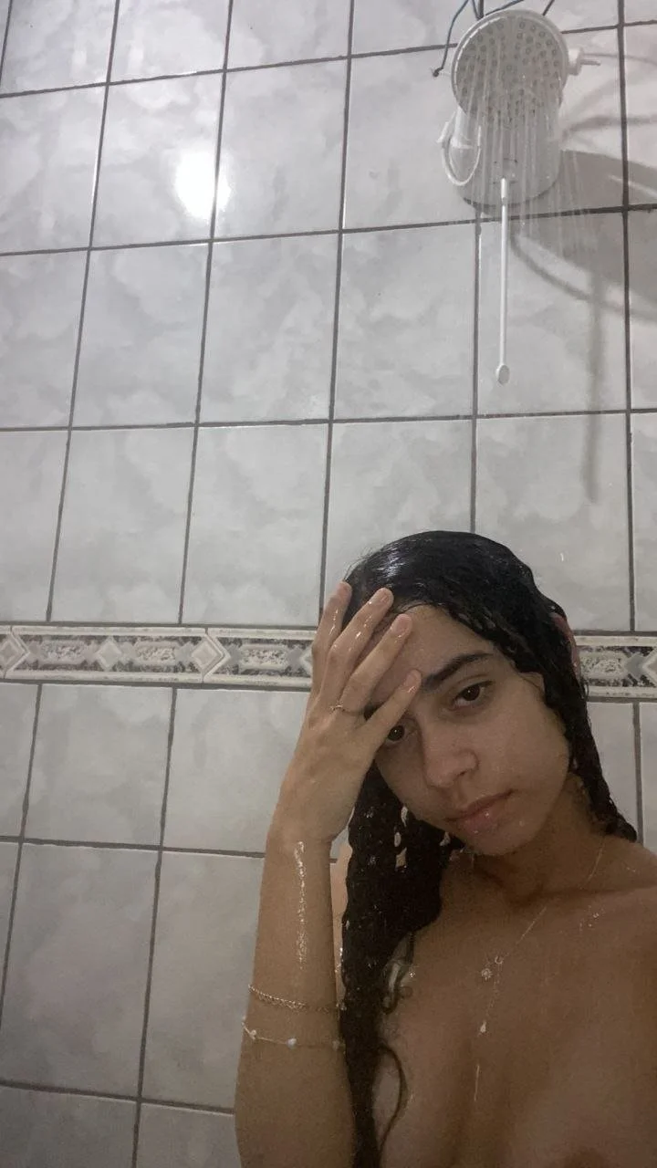 Vagabunda gostosa vazada pelo ex. image 6