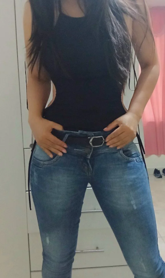 Rica puta madura latina de grandes tetas y culo image 4