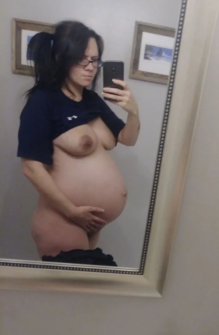 Kiersten preggo nudes. image 1