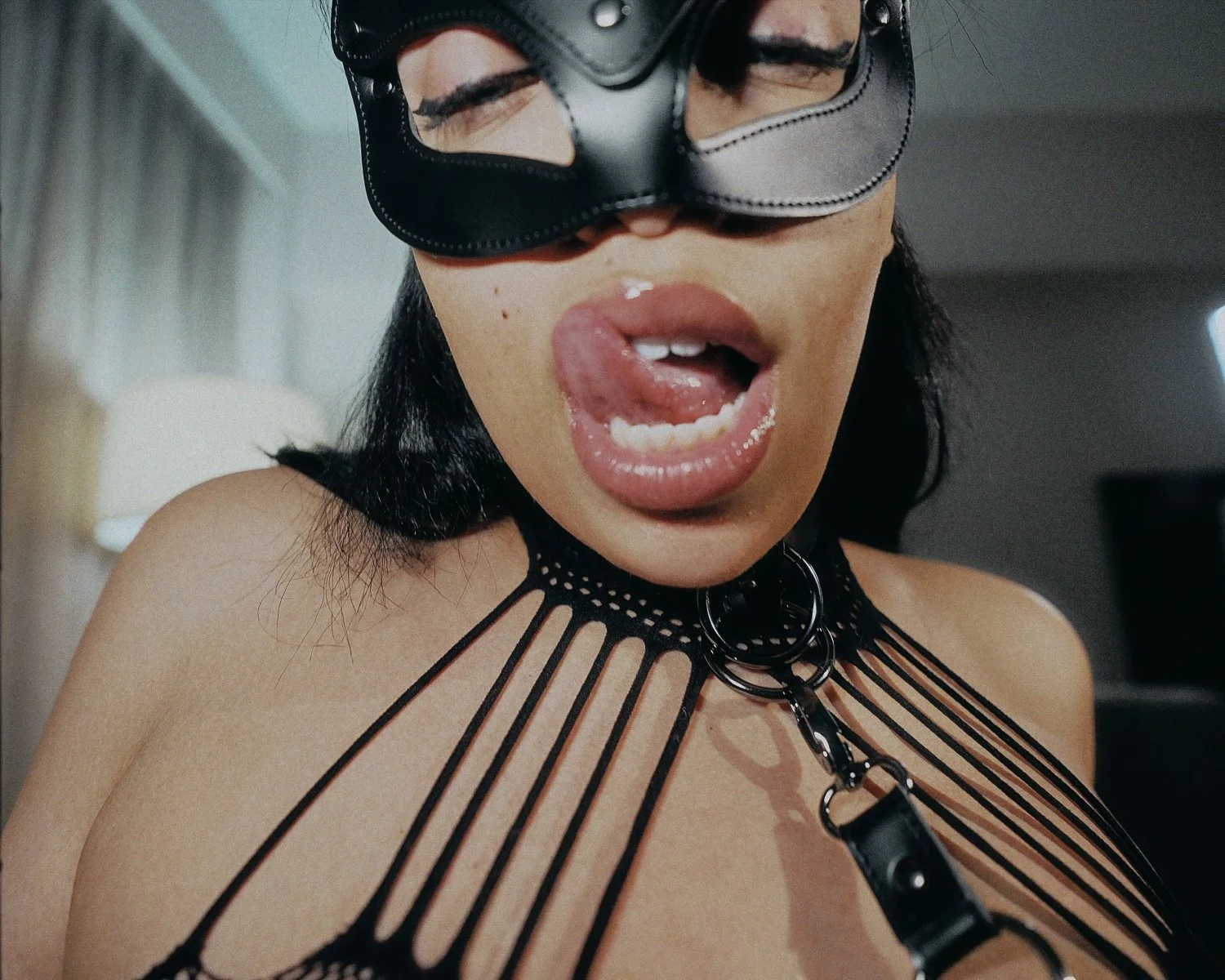 Marie Being Naughty Part 1 image 2