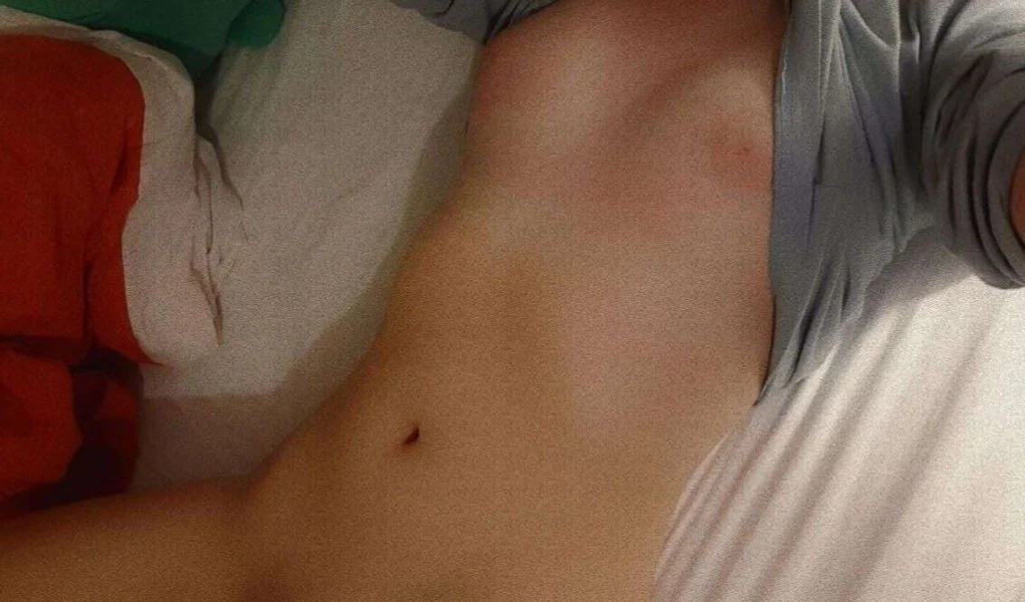 slut wanted to show off her 20y/o body image 4