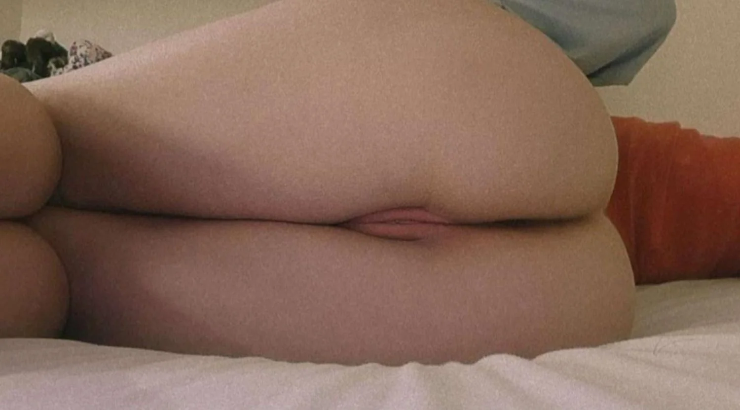 slut wanted to show off her 20y/o body image 7