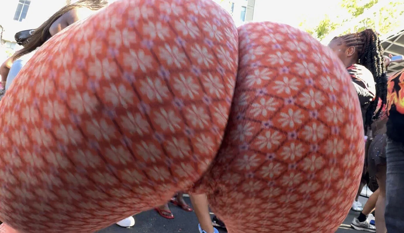 Not my content saw it on another page but had to share it that ass is so thick image 3
