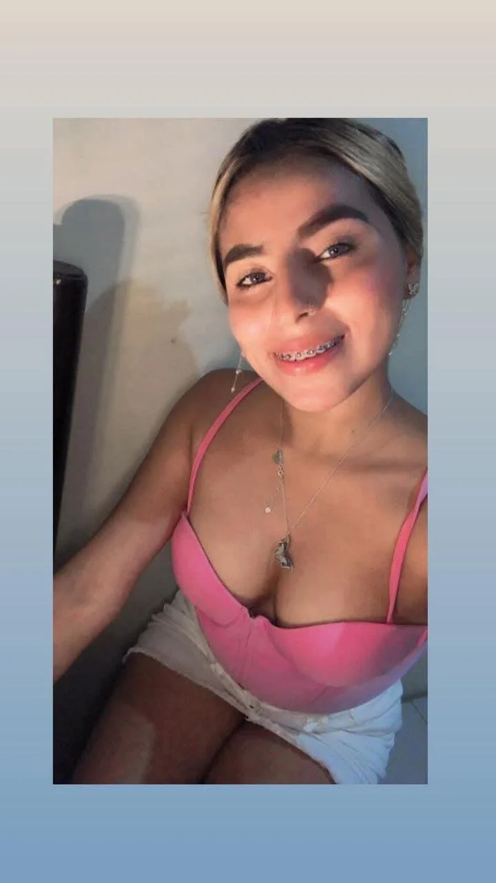 Puta quemada por el ex image 5