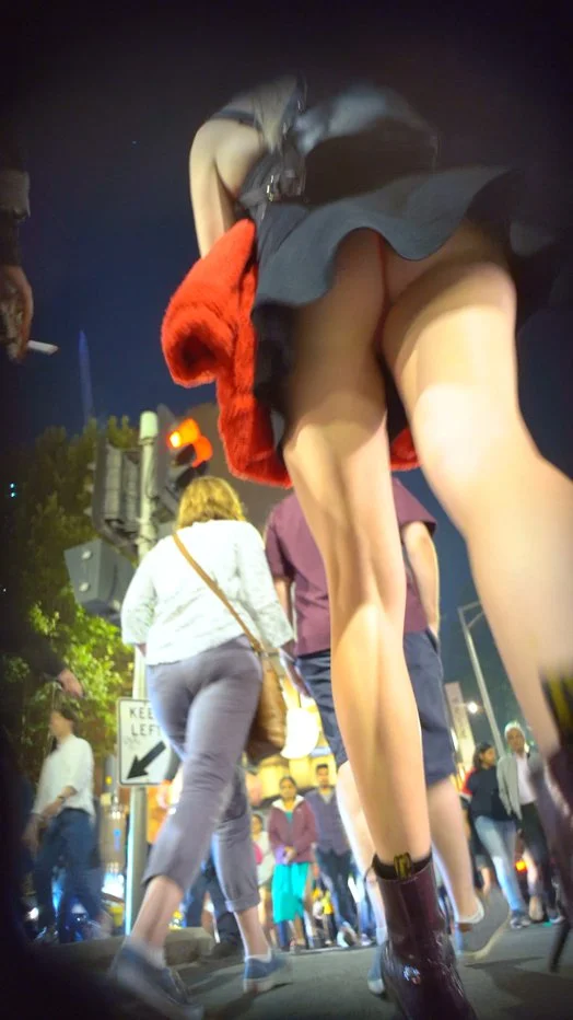 Club girl rubbing her wet pussy 🥵🍑🔥 image 11