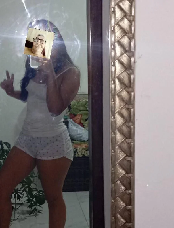 Novinha se gravou na siririca e mandou pro ficante que vazou todos os nudes da safada main image