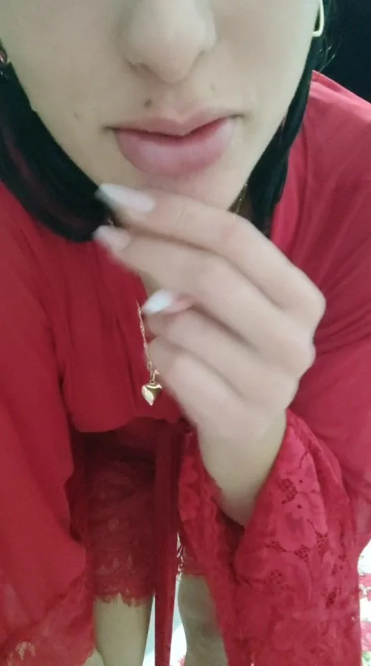 A mulher mais gostosa do meu perfil tomando um banho image 4