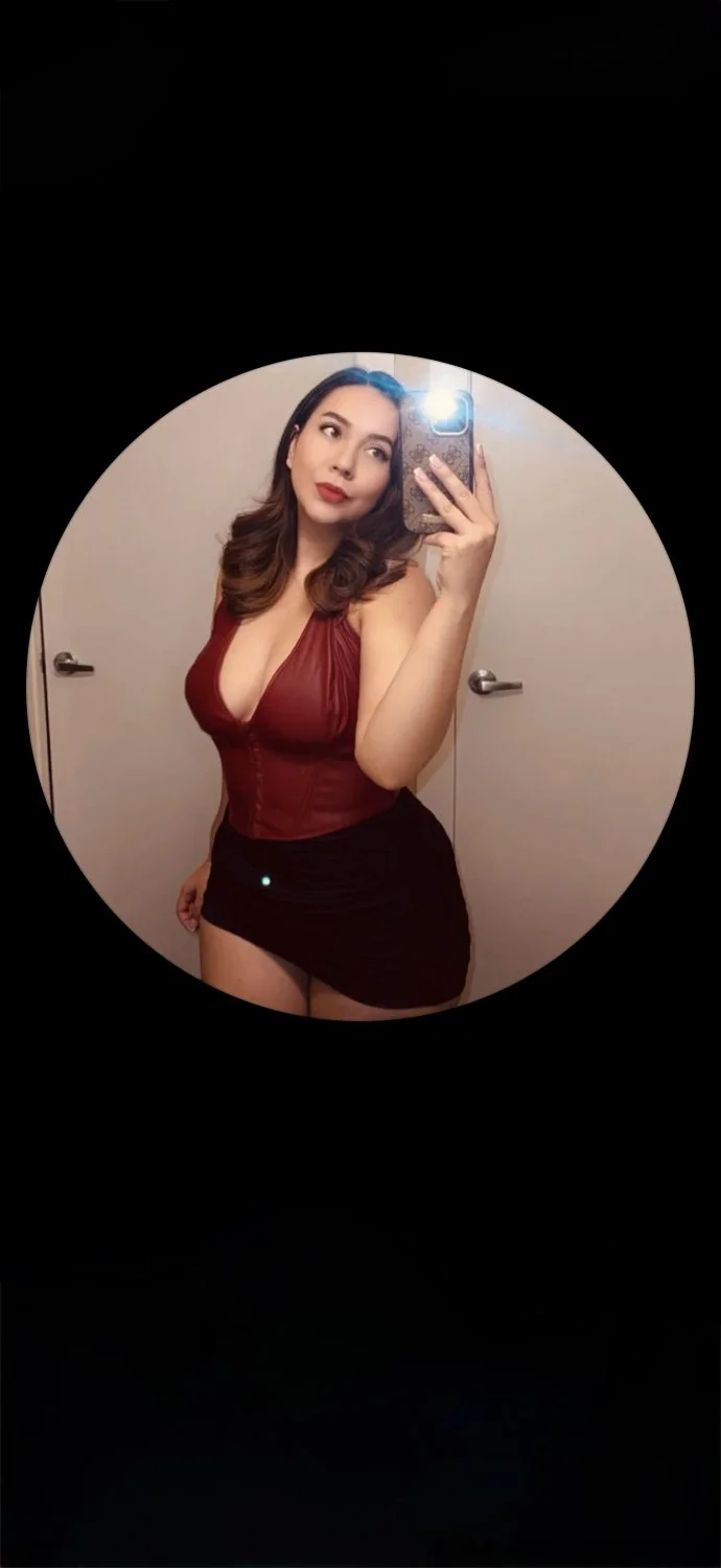 Carol with a phatty 🍑 image 1