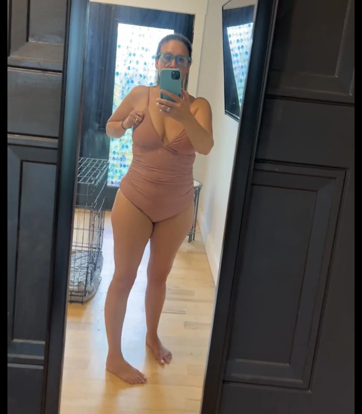 Latina milf would y’all smash? image 5