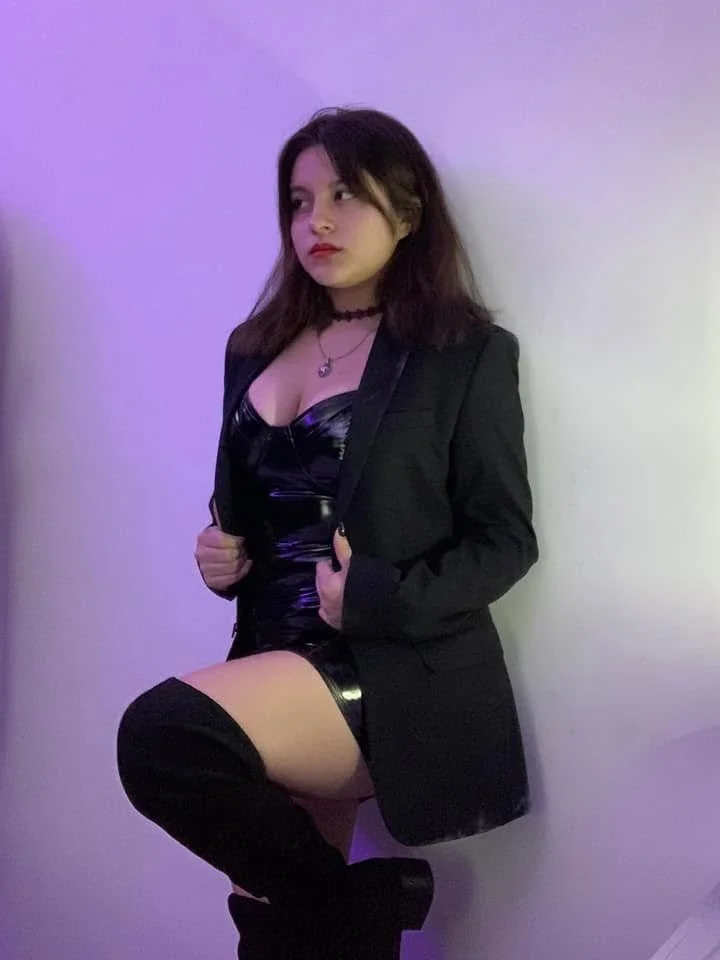 Hermosa zorra provocadora expuesta por calienta vergas main image