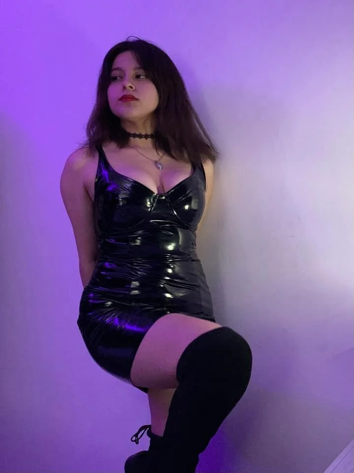 Hermosa zorra provocadora expuesta por calienta vergas image 2
