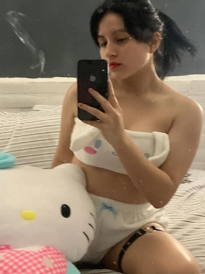 Hermosa zorra provocadora expuesta por calienta vergas image 5