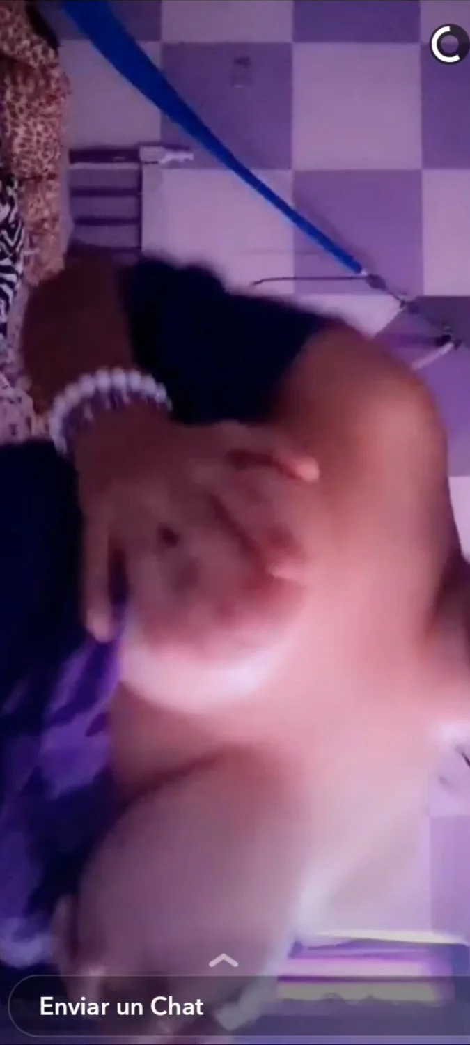 Daniela Aguirre chichona tabasqueña nos presume sus hermosas chichotas de nuevo al final el vídeo image 4