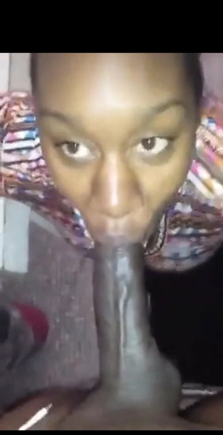 Nutting in her mouth 💦🫧 image 3