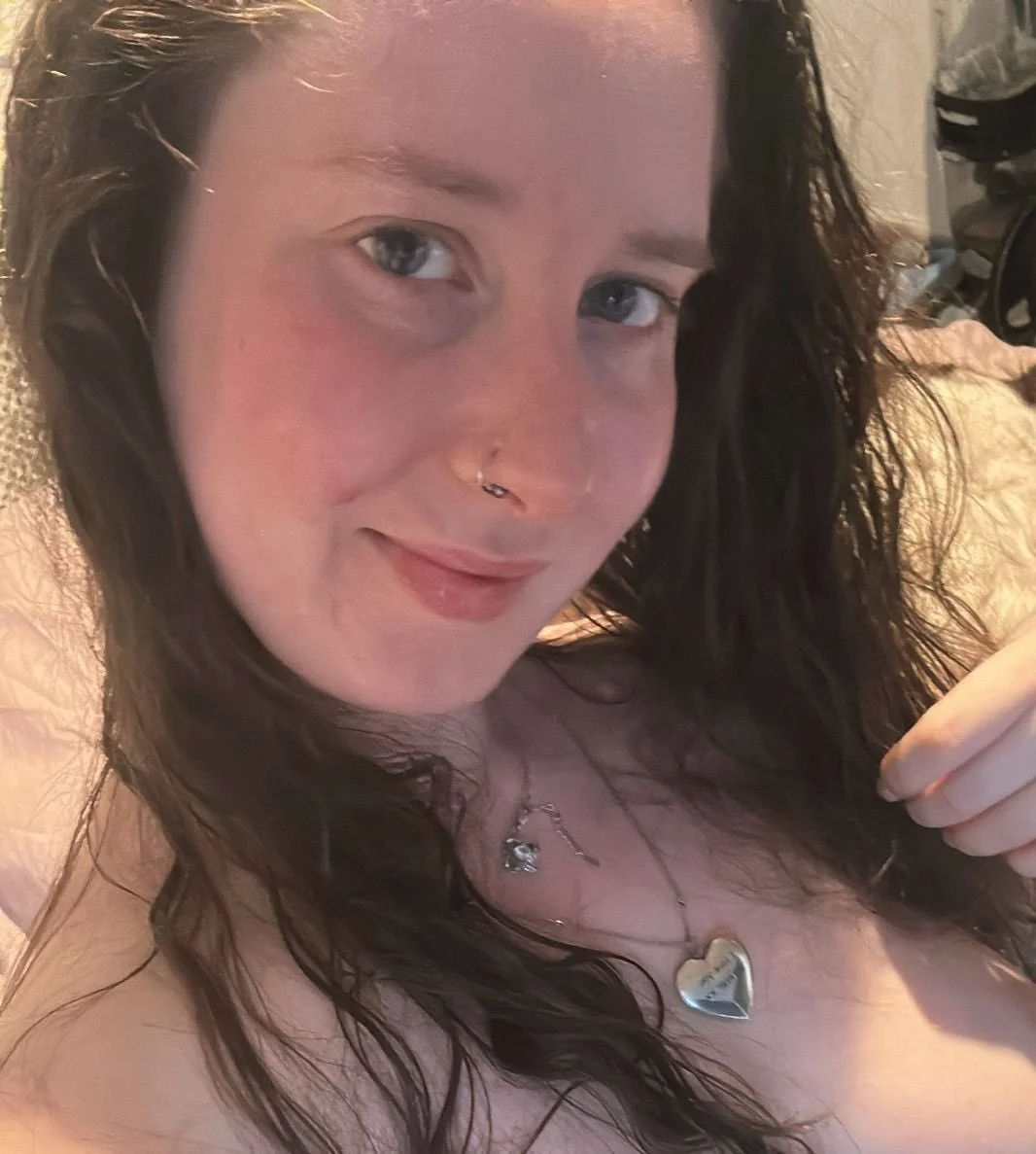 Sweet chick with nice tits - ˥onᴉsǝɔonɹʇ image 23