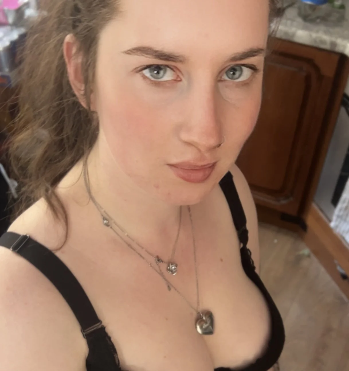 Sweet chick with nice tits - ˥onᴉsǝɔonɹʇ image 8