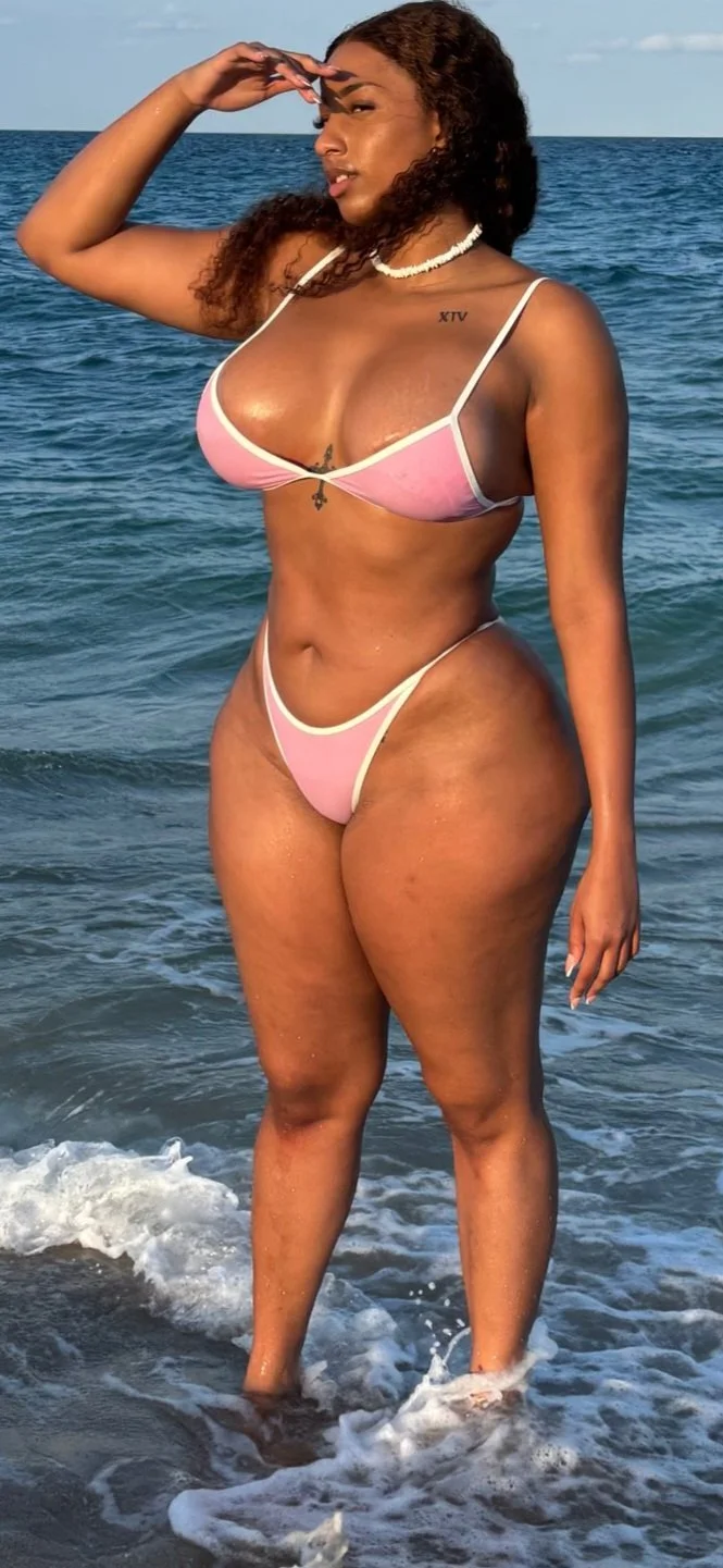 6'7 Tall Thick Gorgeous 🇨🇺 Amazon Mami.. <> Instagram Influencer.. [Pt-2] image 9