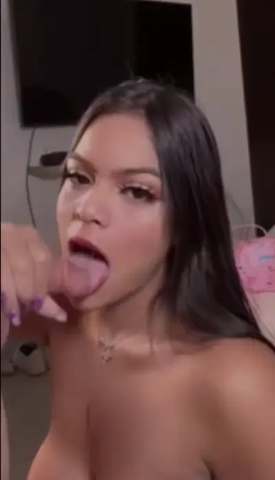 Thick latina babe gives blowjob cover image