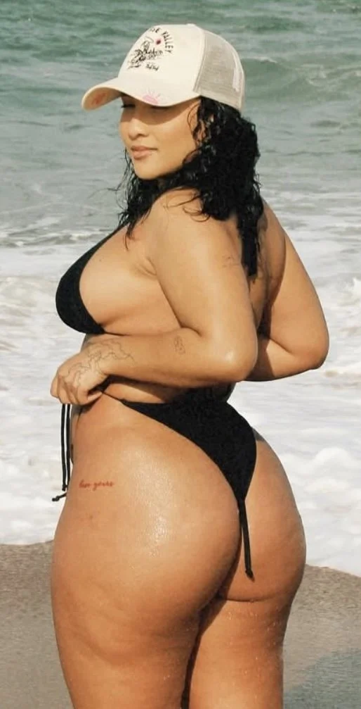 My dads friend has no idea his THICK latina teen daughter loves bein a lil internet slut for old men image 16