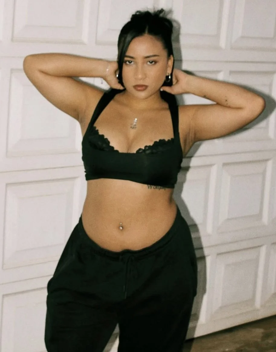 My dads friend has no idea his THICK latina teen daughter loves bein a lil internet slut for old men image 34