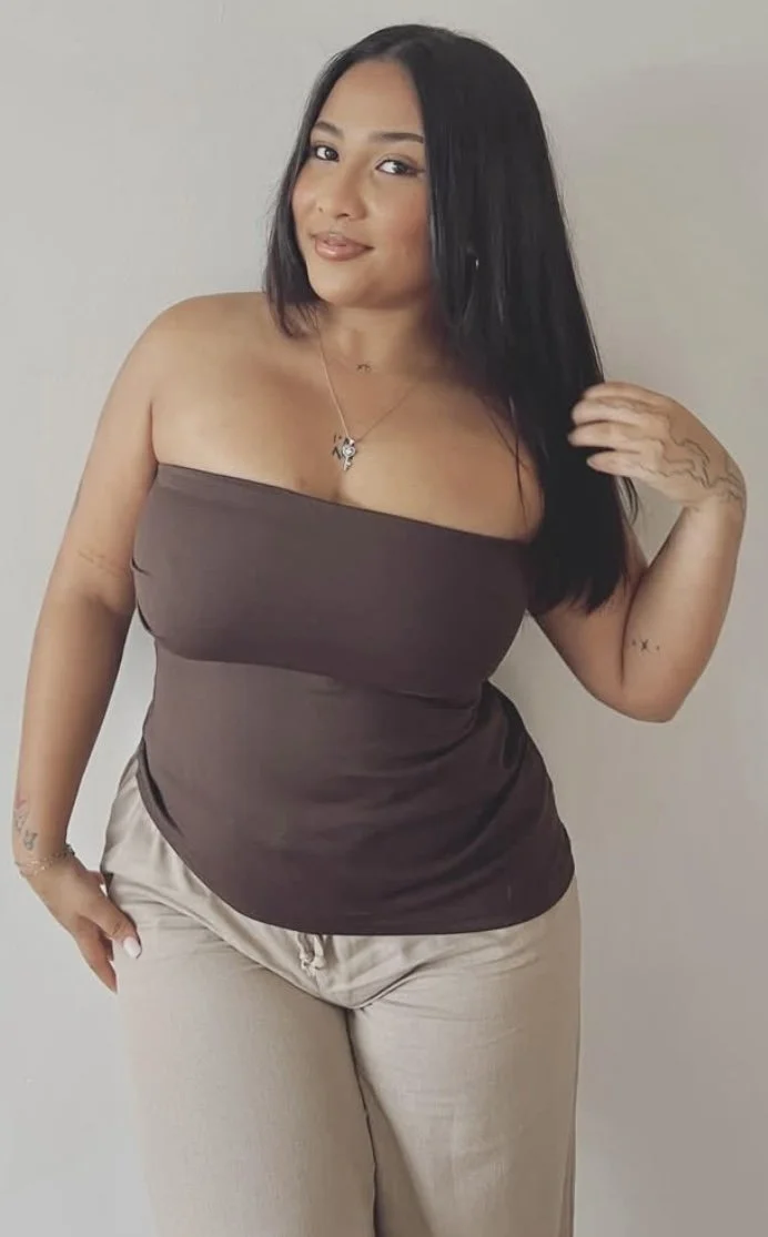 My dads friend has no idea his THICK latina teen daughter loves bein a lil internet slut for old men image 9