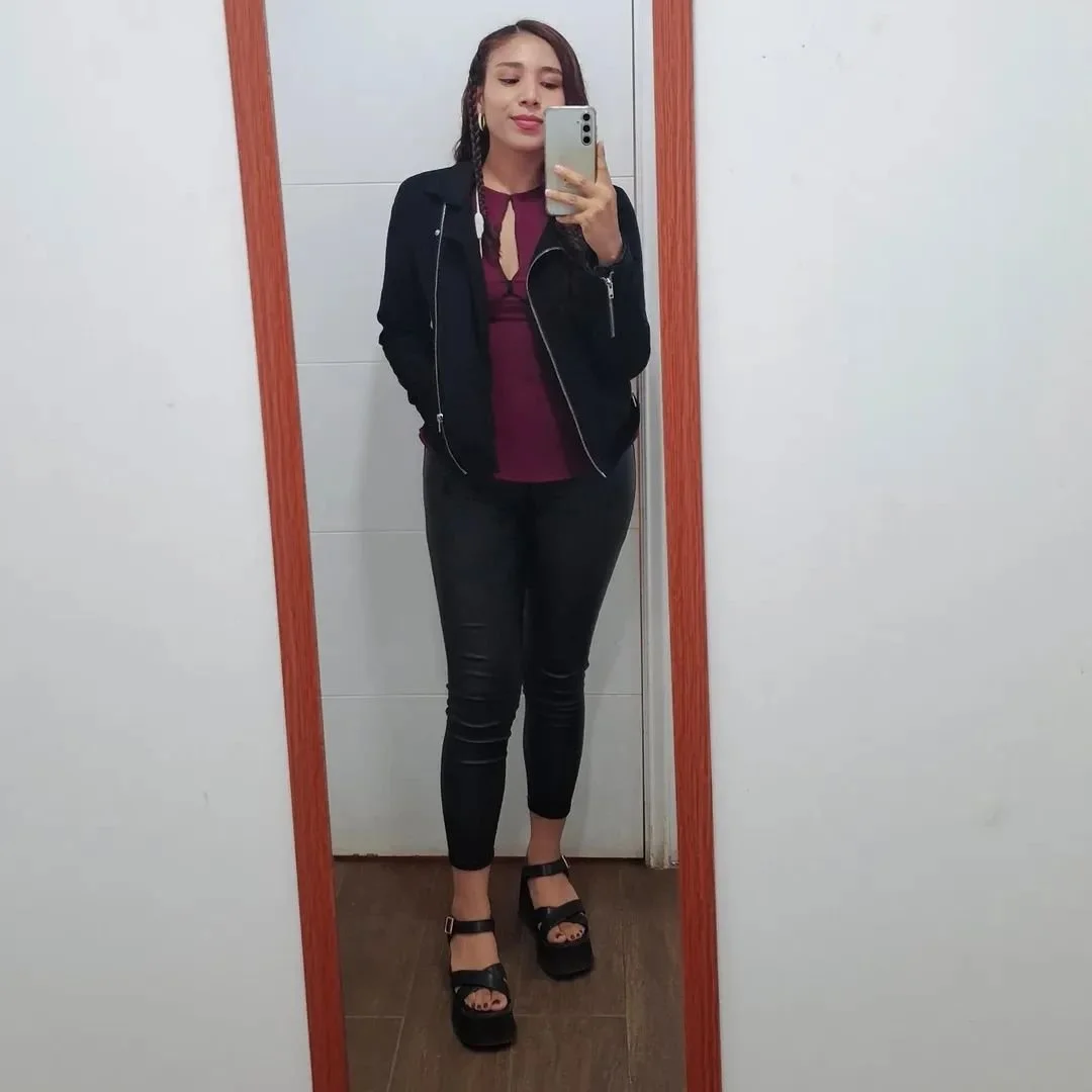 Elena Delgado cantante Peruana expuesta para tributar image 16