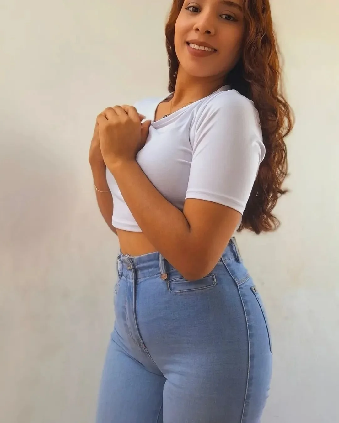 Elena Delgado cantante Peruana expuesta para tributar image 4