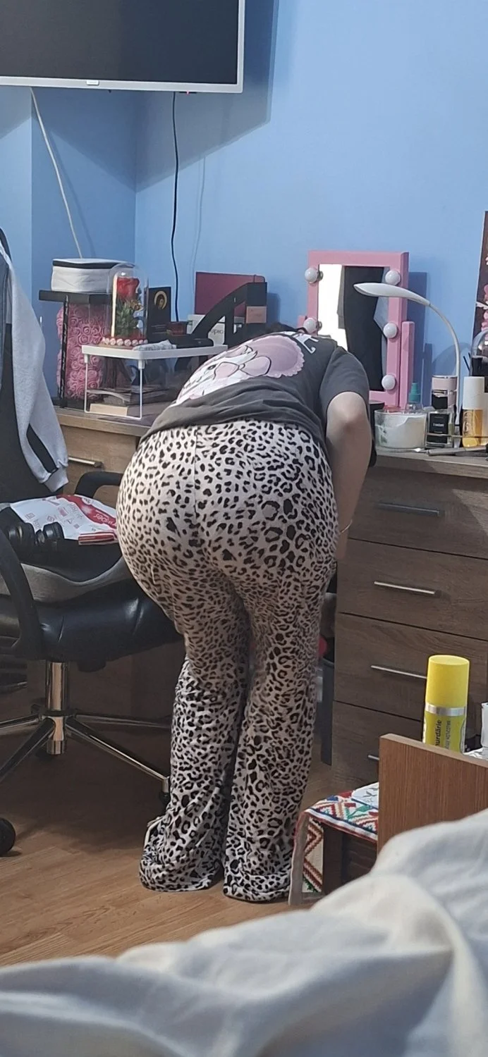 Sis is bending over to make his brother hard main image