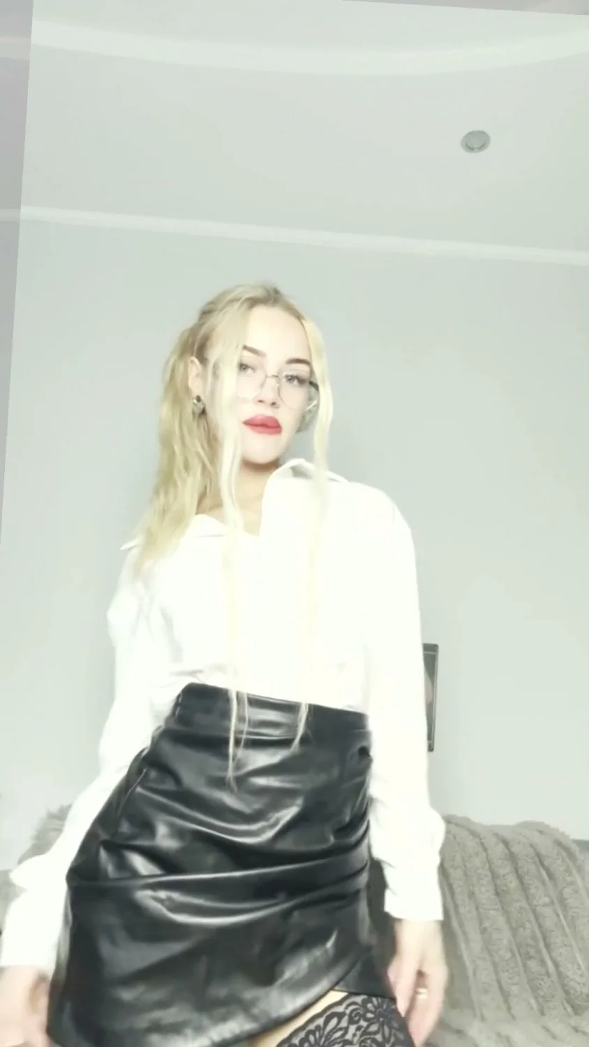 🔞 nude curvy body fingering pussy wet dripping cum 🫦💦 My OF image 4