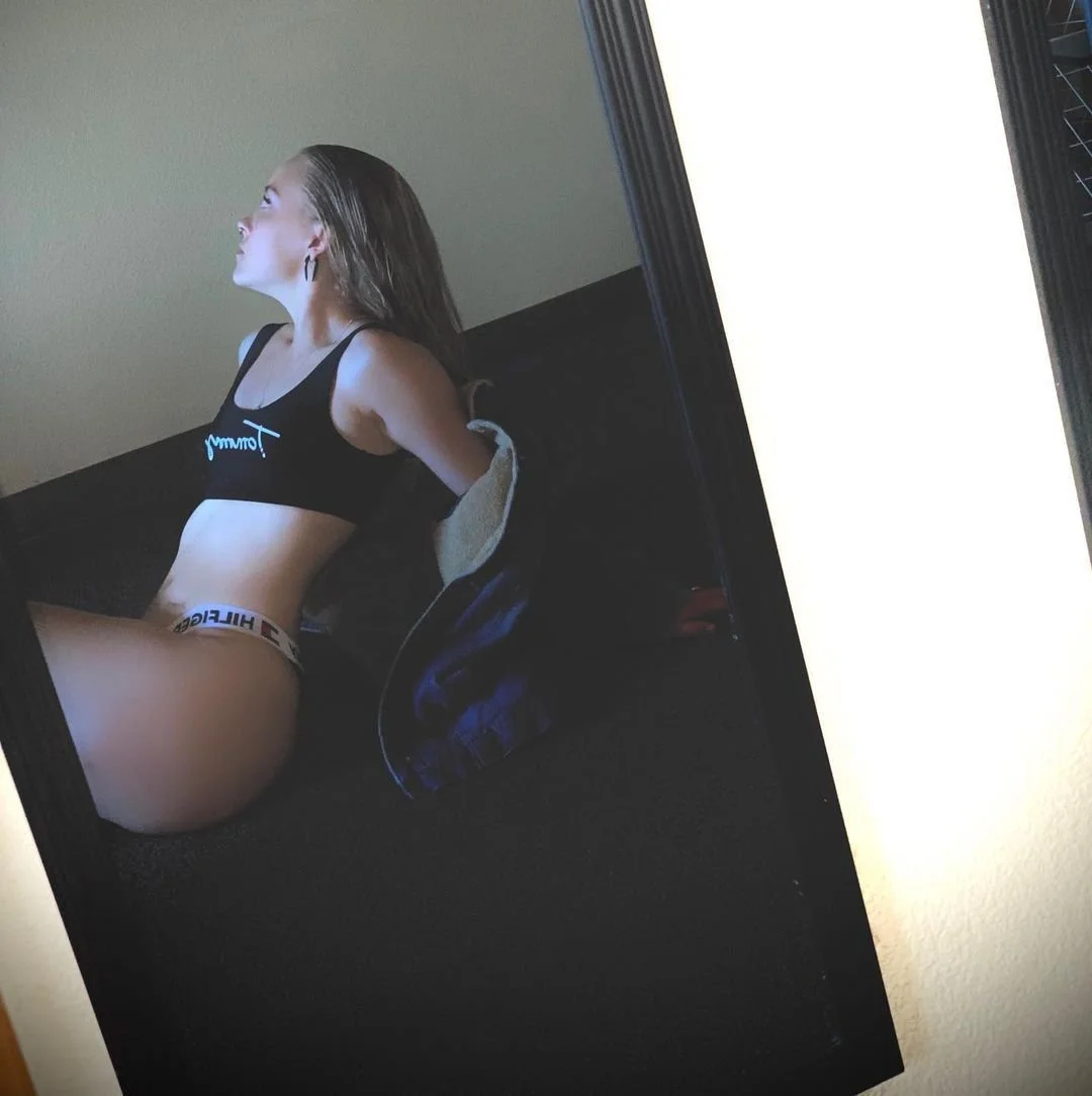 QOS 11 - Alt Girl image 14