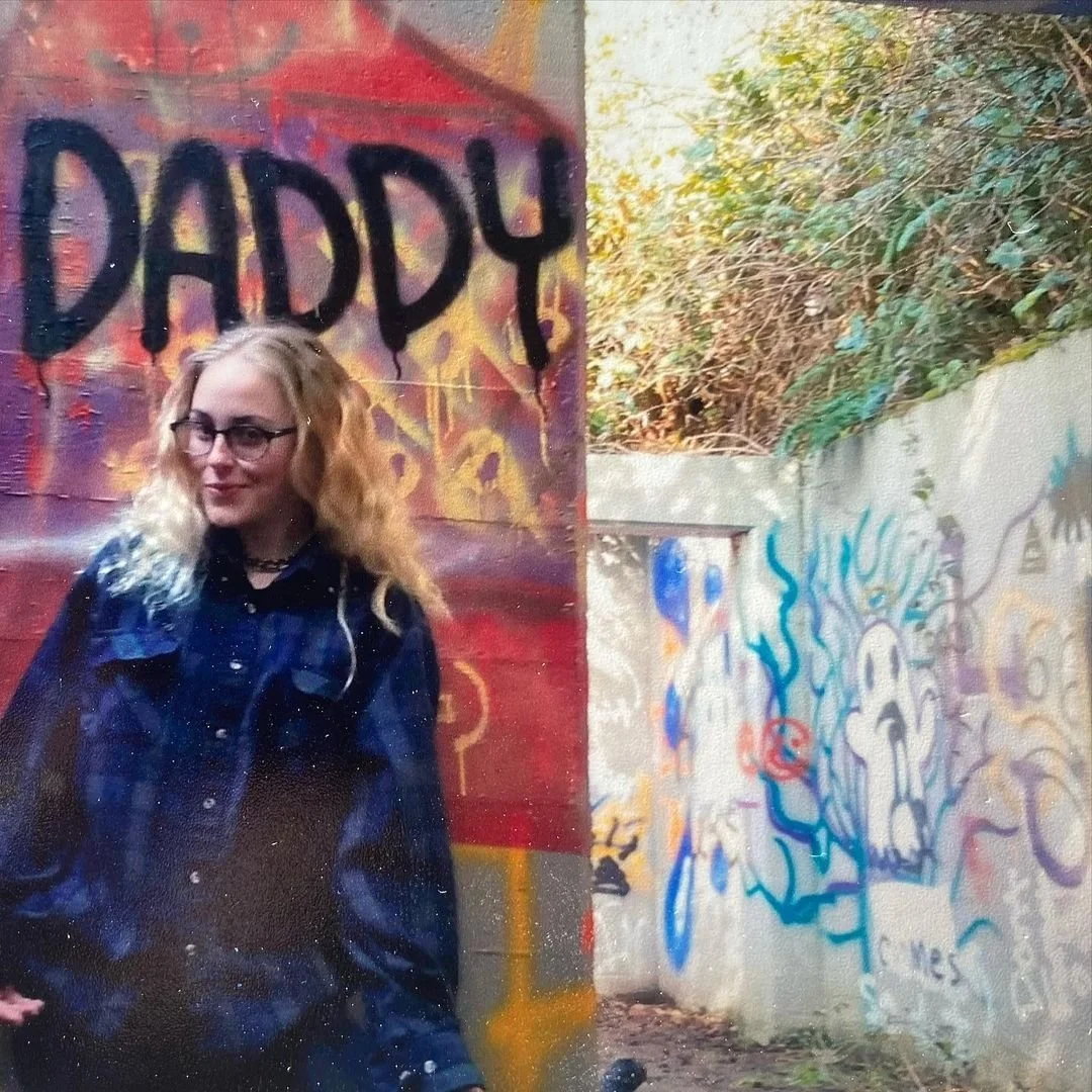 QOS 11 - Alt Girl image 27