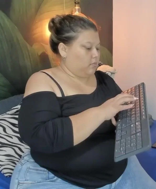 H3aVy c0l0mB1An bBw b0otY !! image 5