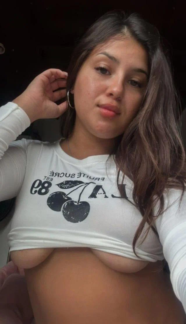 Petite 19 yr old Latina slut exposed image 5