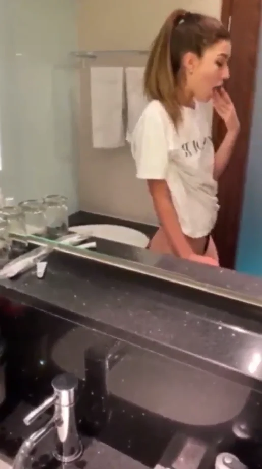 Great little slut loves cum main image