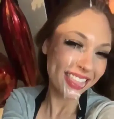 Argentina Putita Le Gusta Que Se Corran En Su Boca cover image
