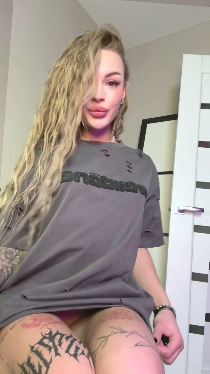 🔞 slutty slut petite body orgasming nude tight pussy 😈🍑 OF image 2