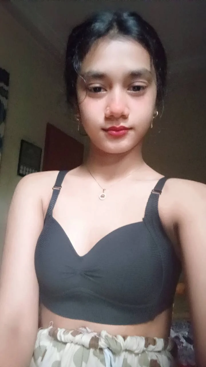 390 - Cute Indian Desi girl image 6