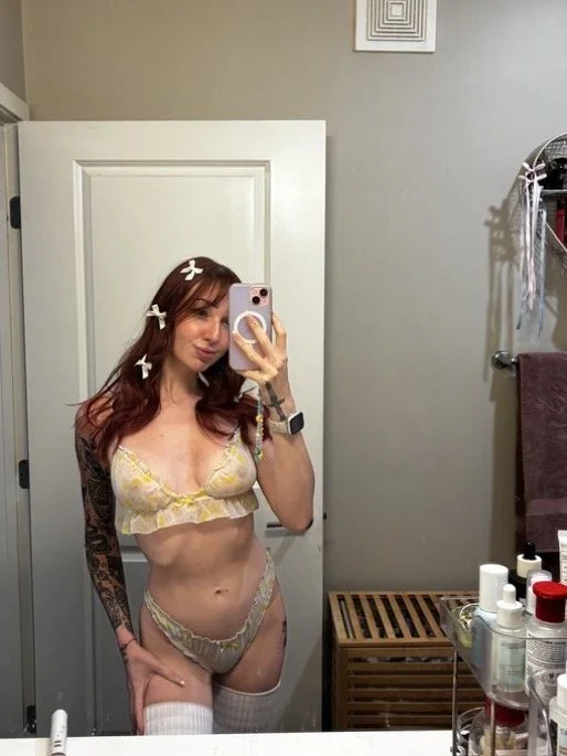 Bird Face Slut - Anybody Have Her Vids? image 2