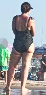 Playita #Voyeur #Nalgona 😍🍑🔥🧀🤤 de que raza será el perro 🤔 image 34