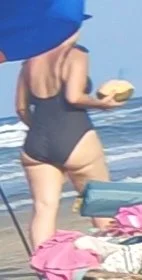 Playita #Voyeur #Nalgona 😍🍑🔥🧀🤤 de que raza será el perro 🤔 image 35